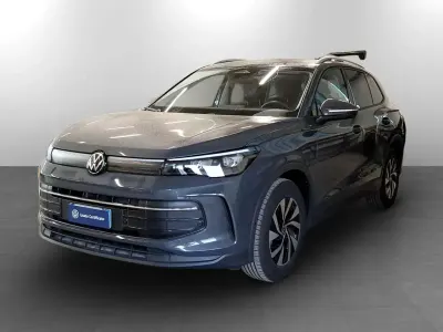 Usata VW Tiguan Life 131 CV (96 kW) 2024 Grigio SUV