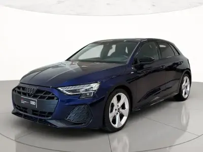 Usata Audi A3 S-Line 150 CV (110 kW) 2025 Blu navarra metallizzato Berlina