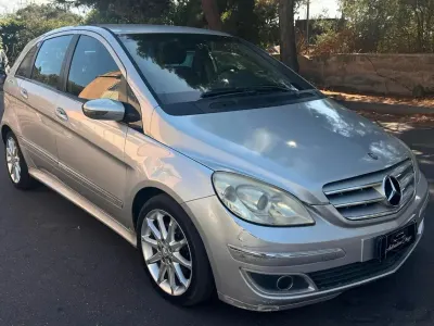 Usata Mercedes B200 140 CV (102 kW) 2008 Argento Monovolume