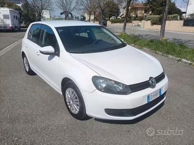 Usata VW Golf VI 80 CV (58 kW) 2011 Bianco Utilitaria