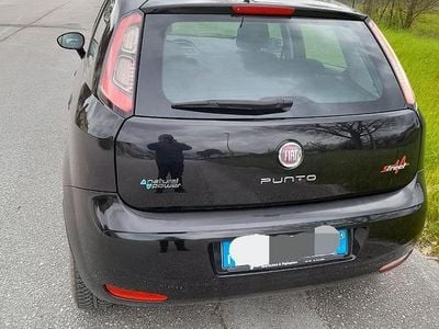 Usata Fiat Punto Street 77 CV (56 kW) 2014 Nero Utilitaria