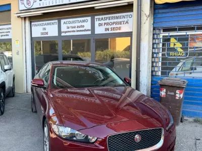 Usata Jaguar XE Business Edition 163 CV (119 kW) 2015 Rosso Berlina