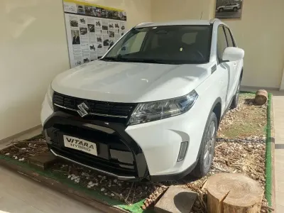 Nuova Suzuki Vitara Cool 110 CV (80 kW) 2026 Bianco SUV