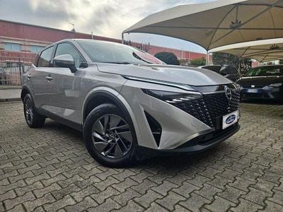 Usata Nissan Qashqai Acenta 140 CV (102 kW) 2025 Metallizzato  argento SUV