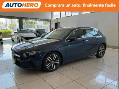 Usata Mercedes A180 116 CV (85 kW) 2022 Blu/azzurro Berlina