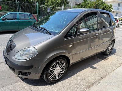 Usata Lancia Musa 69 CV (50 kW) 2006 Grigio Monovolume