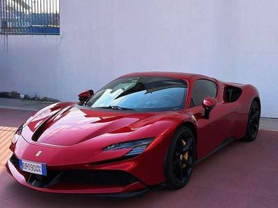 Usata Ferrari SF90 780 CV (573 kW) 2025 Rosso Cabrio
