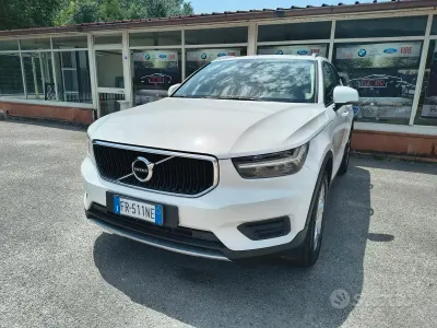 Usata Volvo XC40 Momentum 150 CV (110 kW) 2018 Bianco SUV