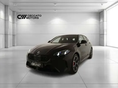 Usata BMW 118 M Sport 150 CV (110 kW) 2025 Black sapphire metallizzato Utilitaria