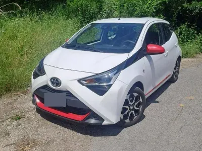 Usata Toyota Aygo 72 CV (52 kW) 2021 Bianco Utilitaria