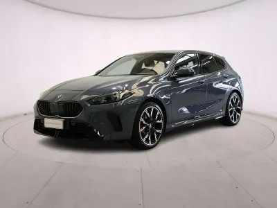 Begagnad BMW 118 M Sport 150 HK (110 kW) 2025 Storm bay Halvkombi