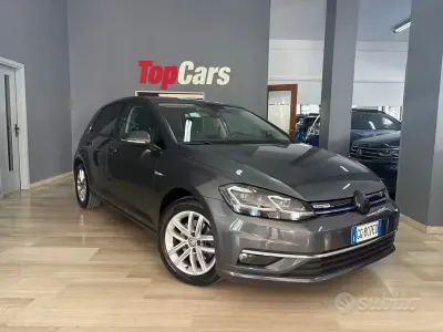 Usata VW Golf VIII Executive 131 CV (96 kW) 2020 Grigio Berlina