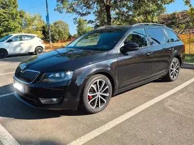 Usata Skoda Octavia Design Edition 110 CV (80 kW) 2017 Nero Station wagon