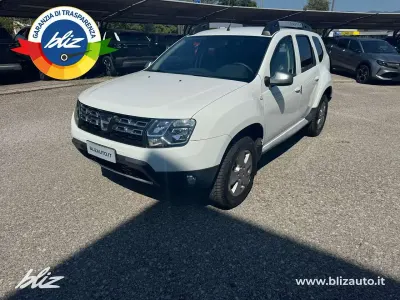 Usata Dacia Duster Lauréate 114 CV (83 kW) 2017 Bianco SUV