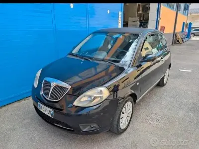 Usata Lancia Ypsilon 75 CV (55 kW) 2007 Nero Utilitaria