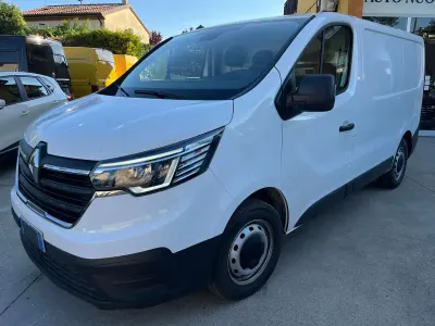 Usata Renault Trafic 110 CV (80 kW) 2024 Bianco Monovolume