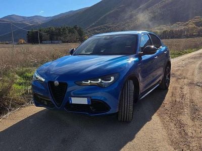 Usata Alfa Romeo Stelvio Veloce 209 CV (153 kW) 2023 Blu/azzurro SUV