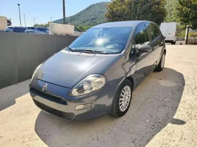 Usata Fiat Punto Street 86 CV (63 kW) 2015 Grigio Utilitaria