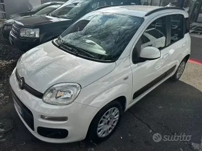 Usata Fiat Panda Lounge 69 CV (50 kW) 2014 Bianco Utilitaria