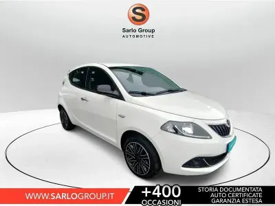 Usata Lancia Ypsilon Gold 69 CV (50 kW) 2022 Argento Utilitaria