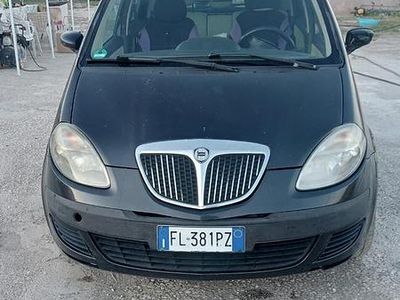 Usata Lancia Musa 2004 Nero Monovolume