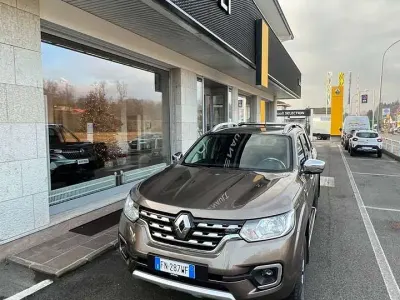 Usata Renault Alaskan Intens 190 CV (139 kW) 2018 Bronzo Pick-up