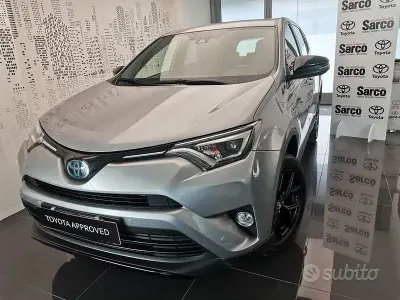 Usata Toyota RAV4 Hybrid 197 CV (144 kW) 2018 Grigio SUV