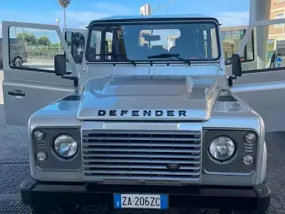 Usata Land Rover Defender 122 CV (89 kW) 2014 Grigio SUV