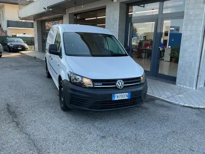 Usata VW Caddy 110 CV (80 kW) 2018 Grigio Monovolume