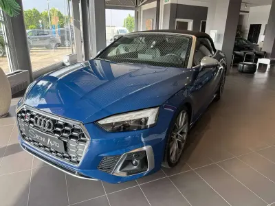 Usata Audi A5 Cabriolet Sport 354 CV (260 kW) 2023 Blu/azzurro Cabrio