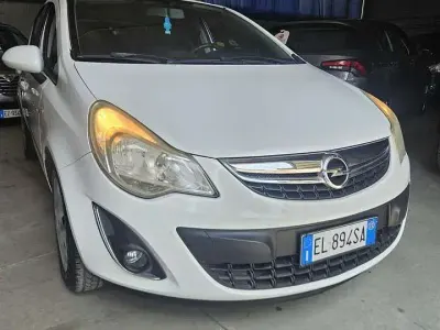 Usata Opel Corsa Club 80 CV (58 kW) 2011 Other Utilitaria