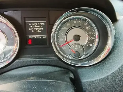 Usata Lancia Voyager Platinum 177 CV (130 kW) 2014 Grigio Monovolume