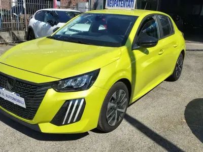 Usata Peugeot 208 Style 75 CV (55 kW) 2025 Verde Utilitaria