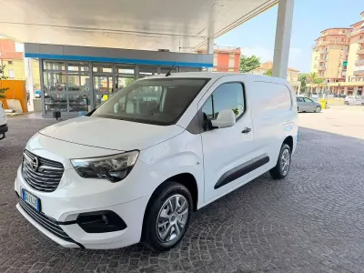 Usata Opel Combo 102 CV (75 kW) 2021 Bianco Monovolume