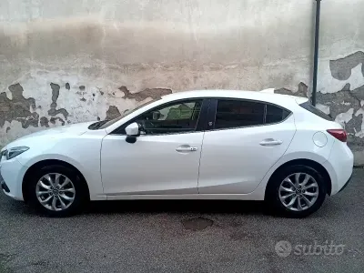 Usata Mazda 3 100 CV (73 kW) 2017 Bianco Berlina