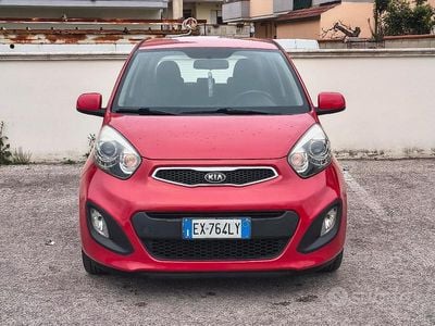 Usata Kia Picanto 67 CV (49 kW) 2014 Rosso Utilitaria