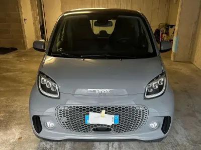 Usata Smart ForTwo Coupé 60 kW (82 CV) 2021 Grigio Utilitaria