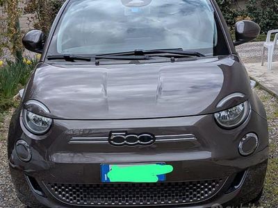 Usata Fiat 500e La Prima 86 kW (118 CV) 2021 Grigio Utilitaria