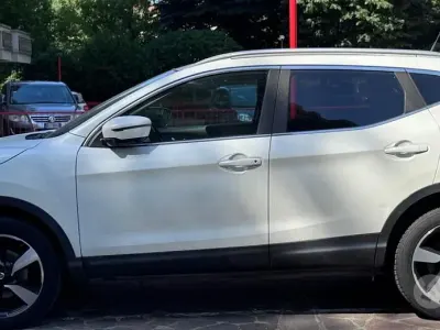 Usata Nissan Qashqai Tekna 110 CV (80 kW) 2015 Bianco SUV