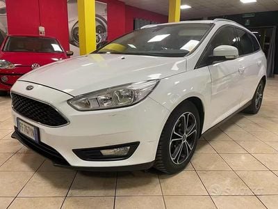 Usata Ford Focus 120 CV (88 kW) 2016 Bianco Station wagon
