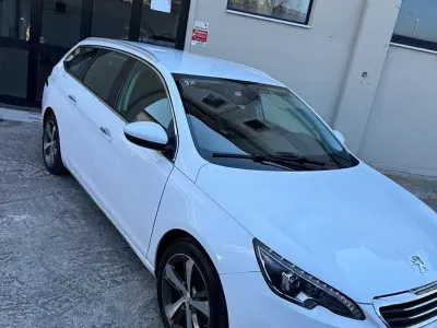 Usata Peugeot 308 GT-line 150 CV (110 kW) 2015 Bianco Station wagon