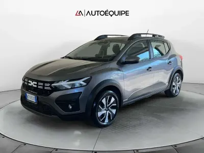 Usata Dacia Sandero Essentiel 101 CV (74 kW) 2026 Grigio Berlina