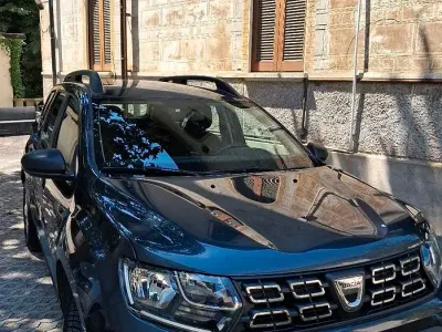 Usata Dacia Duster Comfort 101 CV (74 kW) 2020 Grigio SUV
