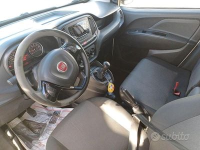 Usata Fiat Doblò 105 CV (77 kW) 2016 Bianco Monovolume