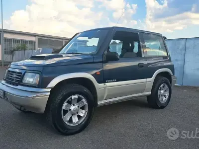 Usata Suzuki Vitara 75 CV (55 kW) 1999 Bluazzurro SUV
