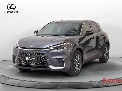 Usata Lexus LBX 91 CV (66 kW) 2025 Grigio SUV