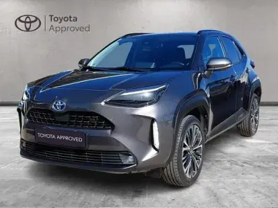 Usata Toyota Yaris Cross Lounge 116 CV (85 kW) 2023 Grigio SUV