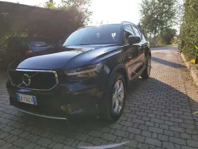Usata Volvo XC40 Momentum 129 CV (94 kW) 2022 SUV