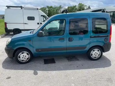 Usata Renault Kangoo 75 CV (55 kW) 2004 Monovolume