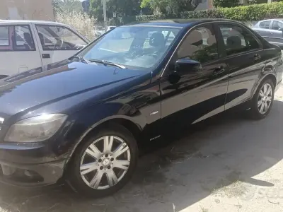 Usata Mercedes C220 170 CV (125 kW) 2009 Nero Berlina